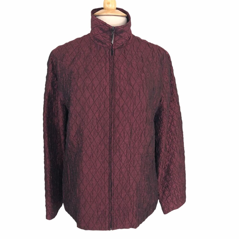 Chico's Size 2 Quilted Jacket Lined Full Zipper Front and Pockets Maroon Red